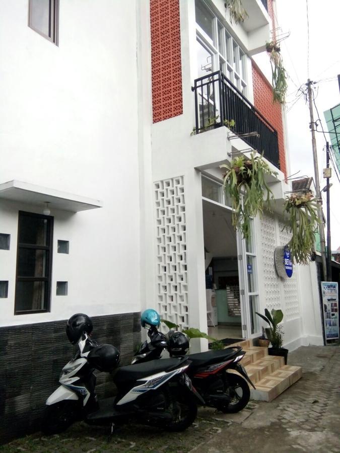 Setia Backpacker Hostel Yogyakarta Exterior foto