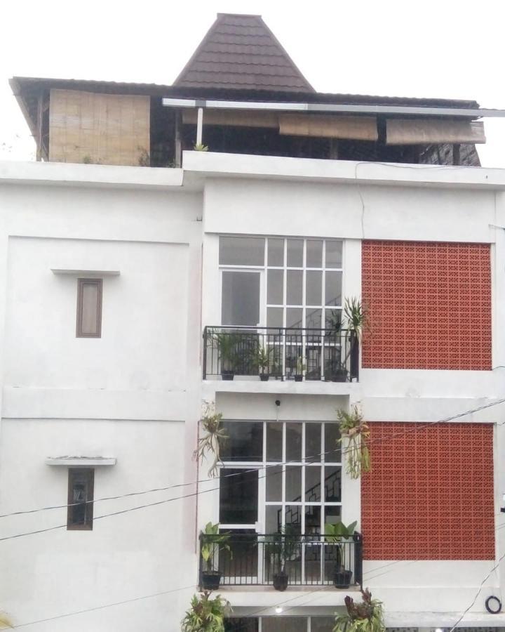Setia Backpacker Hostel Yogyakarta Exterior foto